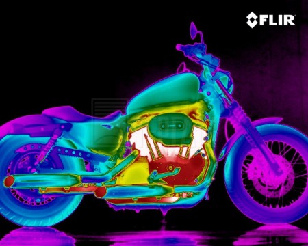 Мотоцикл на ик-изображении