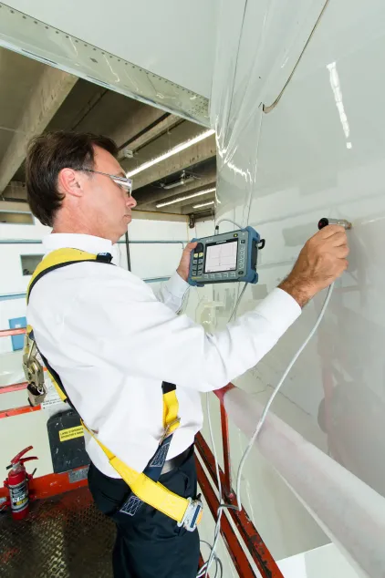 Обследование дефектоскопом композитов