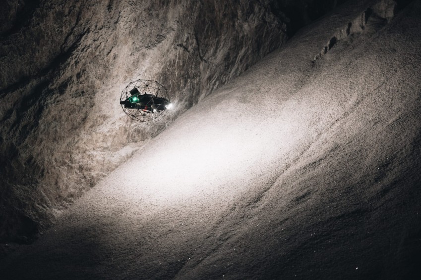 Инспекционный дрон Elios 3