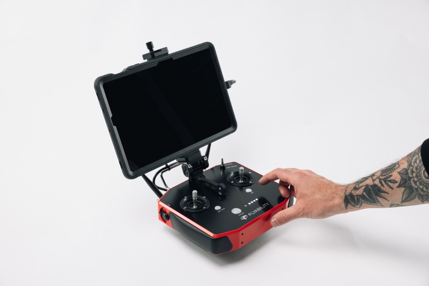 Управлять дроном Elios 3 стало проще