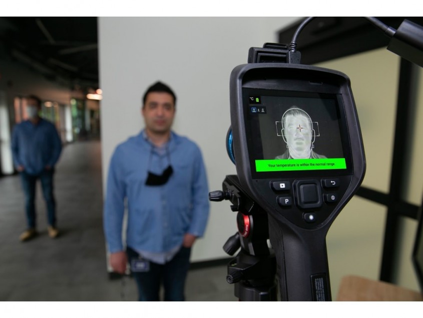 Скрининг температуры тепловизором FLIR E86-EST