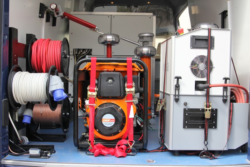 Установка для испытания и поиска повреждения оболочки кабеля