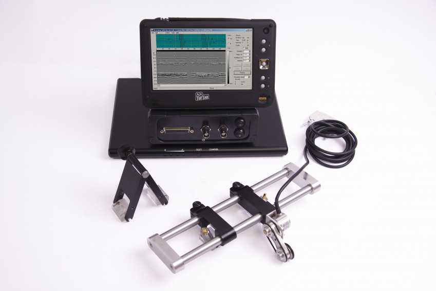 Дефектоскоп с датчиками в комплекте